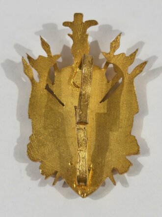 Mützenabzeichen Buntmetall vergoldet und emailliert, Höhe 46mm. Mir unbekannte Herkunft