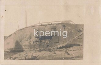 1.Weltkrieg, Foto eines stehengebliebenen englischen Tank, als Postkarte gelaufen