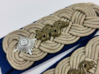 Heer, Paar Schulterstücke für einen Offizier im Sanitätswesen