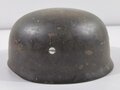 Luftwaffe, Stahlhelm für Fallschirmjäger Modell 1938. Spätes, getragenes Stück. In allen Teilen original und zusammengehörig