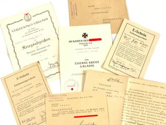 Kriegsmarine, 2 Verleihungsurkunden eines zuletzt Leutnant ( W ) der Reserve, Die Urkunde zum EKII mit eigenhändiger Unterschrift Ritterkreuzträger  Ernst Lucht