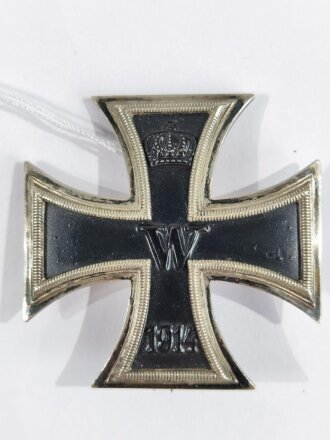 Eisernes Kreuz 1.Klasse 1914, gewölbtes Stück, der Rahmen wohl silber