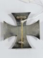 Eisernes Kreuz 1.Klasse 1914, gewölbtes Stück, der Rahmen wohl silber