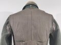Heer, Feldbluse Modell 1936 für Mannschaften. Leicht getragenes Kammerstück, in der Zeit unten gekürzt, der Adler neuzeitlich vernäht