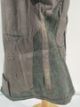 Heer, Feldbluse Modell 1936 für Mannschaften. Leicht getragenes Kammerstück, in der Zeit unten gekürzt, der Adler neuzeitlich vernäht
