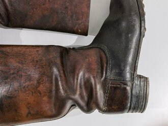 Paar Stiefel für Mannschaften der Wehrmacht. Getragene Kammerstücke in gutem Zustand, unterschiedliches Paar, Sohlenlänge 31cm