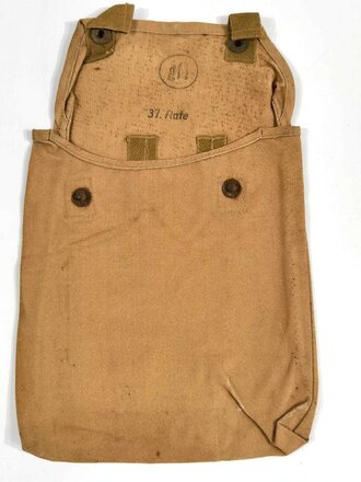 Tasche für die Gasplane der Wehrmacht, sandfarben, Druckknöpfe zum Teil rostig