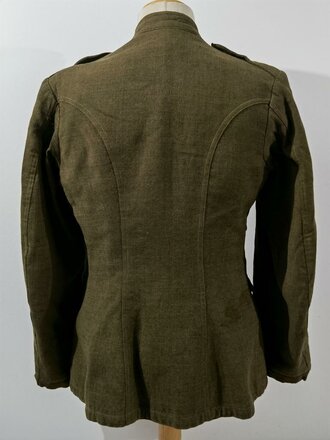 U.S. WWI Tunic Model 1917. Collar disk " Cavalry headquarters" The soldier was part of the 28 Infantry Division , with arrived in Europe in May 1918 and was part of several battles in France. Good condition, insignia original sewn