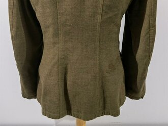 U.S. WWI Tunic Model 1917. Collar disk " Cavalry headquarters" The soldier was part of the 28 Infantry Division , with arrived in Europe in May 1918 and was part of several battles in France. Good condition, insignia original sewn