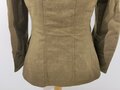U.S. WWI Tunic Model 1912. Collar disk " Artillery" The soldier was part of the 1st Army Division , which arrived in Europe in August 1918 and was part of several battles in France. Good condition, insignia original sewn. Comes with a set of dog tags