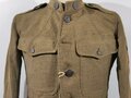 U.S. WWI Tunic Model 1912. Collar disk " Artillery" The soldier was part of the 1st Army Division , which arrived in Europe in August 1918 and was part of several battles in France. Good condition, insignia original sewn. Comes with a set of dog tags