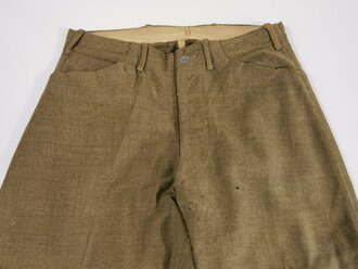 U.S. WWI  Model 1917 trousers, label with 1917 date. Used, some moth holes and repair, Bundweite: 76 cm