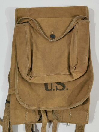 U.S. 1918 dated haversack with meat can pouch. Some storage waer, otherwise in very good condition