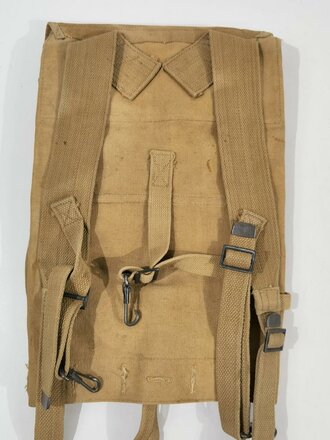 U.S. 1918 dated haversack with meat can pouch. Some storage waer, otherwise in very good condition