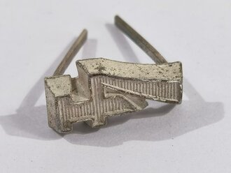Auflage für eine Schulterklappe der Wehrmacht "4" Höhe 18mm, sie erhalten 1 ( ein ) Stück