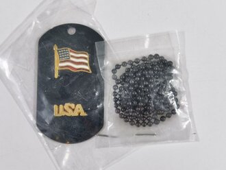 U.S.A Anhänger in Form und Größe einer Erkennungsmarke. Schwarze Ausführung, dazu eine passende Kette. Originalverpackt, sie erhalten ein ( 1 ) Stück