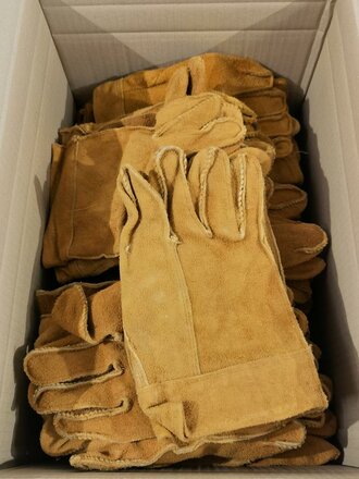 U.S. 1969 dated Glove shells, Leather, Protective. Unused, some storage wear, size 1 ( large ) You will receive one ( 1 ) pair