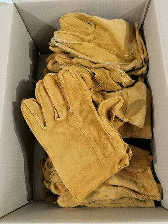 U.S. 1969 dated Glove shells, Leather, Protective. Unused, some storage wear, size 2 ( large ) You will receive one ( 1 ) pair