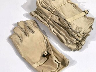 U.S. 1970 dated Gloves, Leather, Work M-1950, size 4, Unused, from the original bundle, you will receive 1 ( one ) pair