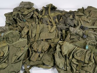 U.S. Field Pack, Combat, Nylon. You will receive exact the 6 pieces pictured , all are very well used and may be damaged