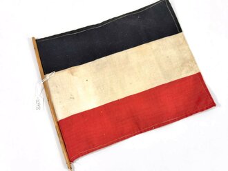 Kaiserreich, Fahne an defektem Holzstab, 22 x 26cm