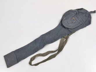 Tasche für die Gaswarnfähnchen der Wehrmacht, seltene Variante aus blauem Material, in sehr gutem Zustand