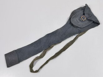 Tasche für die Gaswarnfähnchen der Wehrmacht, seltene Variante aus blauem Material, in sehr gutem Zustand