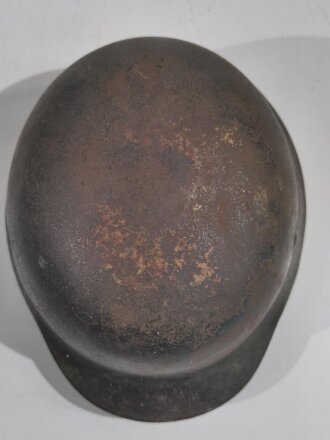 Stahlhelmglocke Modell 1940 . Luftwaffenblauer Originallack ET 64 ?