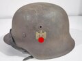 Heer, Stahlhelm Modell 1942. In allen Teilen Originales, zusammengehöriges  Stück. Das Hakenkreuz des Adlers zu 85% erhalten