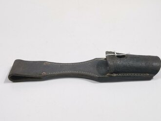 Koppelschuh zum Seitengewehr M84/98  ( für K98) der Wehrmacht, getragenes Stück
