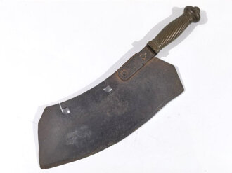 Fleischerbeil, der Griff aus einem Faschinenmesser, Nachkriegsumbau " Schwerter zu Pflugscharen"