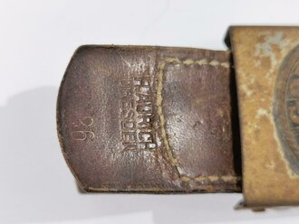 Reichswehr, Koppelschloss für Mannschaften  aus Eisen, an Lederzunge von 1926, ungereinigtes Stück