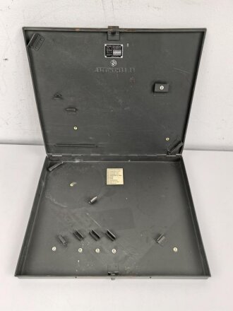 Luftwaffe "Behälter für Navigations- Lehr- und Übungsgerät Fl 98000. Guter Zustand, Originallack