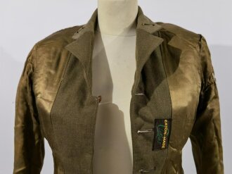 Canada WWII, CRCC Canadian Red Cross Corps, Women´s Service Jacket, Defence Medal and Canadian War Medal 1939-1945 come with the tunic