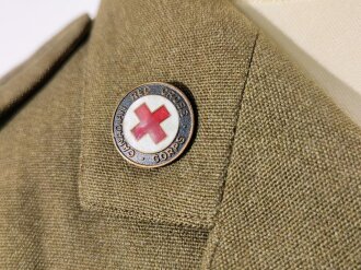 Canada WWII, CRCC Canadian Red Cross Corps, Women´s Service Jacket, Defence Medal and Canadian War Medal 1939-1945 come with the tunic