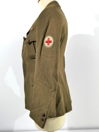 Canada WWII, CRCC Canadian Red Cross Corps, Women´s Service Jacket, Defence Medal and Canadian War Medal 1939-1945 come with the tunic