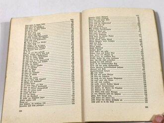 "Lieder der Arbeitsmaiden", hrsg. v. d. Reichsleitung des Reichsarbeitsdienstes Arbeitsdienst für die weibliche Jugend, 1938, 224 Seiten, ca. DIN A5, gebraucht