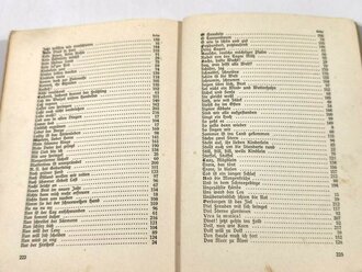 "Lieder der Arbeitsmaiden", hrsg. v. d. Reichsleitung des Reichsarbeitsdienstes Arbeitsdienst für die weibliche Jugend, 1938, 224 Seiten, ca. DIN A5, gebraucht