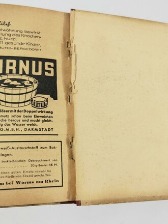 "Deutsches Frauenschaffen im Kriege - Jahrbuch der Reichsfrauenführung 1941", hrsg. v. Erika Fillies-Kirmsse, 129 Seiten, ca. DIN A5, gebraucht, Wasserschaden, Schutzumschlag defekt