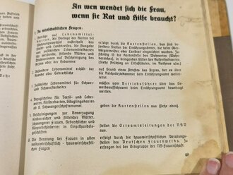 "Deutsches Frauenschaffen im Kriege - Jahrbuch der Reichsfrauenführung 1940", hrsg. v. Erika Fillies-Kirmsse, 102 Seiten, ca. DIN A5, gebraucht, Wasserschaden, Schutzumschlag defekt