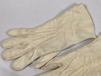 U.S. WWII?, maybe WAC Women´s Army Corps, white chamois gloves "Almonized Beautyskin", Size 7, good condition