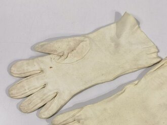 U.S. WWII?, maybe WAC Women´s Army Corps, white chamois gloves "Almonized Beautyskin", Size 7, good condition