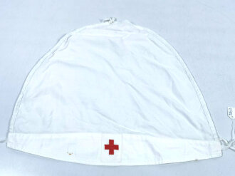 Deutsches Rotes Kreuz, weiße Schwesternhaube, gebraucht mit diversen Flecken