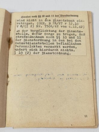 Einsatzbuch für Stabshelferinnen des Heeres, , Karlsruhe, 1943, gebrauchter Zustand,  die Hakenkreuze sind übermalt