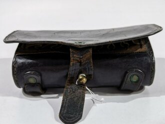 U.S. Civil War, Henry Cartridge Box .44, No. 2, 24 belt loops inside, black leather, ca. 11 x 18 x 4 cm,1860s, used condition