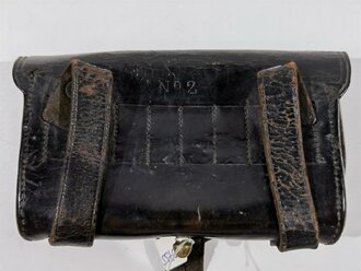 U.S. Civil War, Henry Cartridge Box .44, No. 2, 24 belt loops inside, black leather, ca. 11 x 18 x 4 cm,1860s, used condition