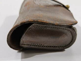 U.S. Civil War, Henry Cartridge Box .44, No. 2, 24 belt loops inside, brown leather, ca. 11 x 18 x 4 cm,1860s, used condition