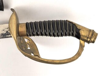 Preussen, Infanterie Offiziers Degen IOD89. Otto Merten Solingen, ungereinigtes Stück, die Scheide original lackiert