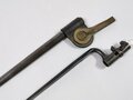 U.S. Civil War, M1855 Socket Bayonet with steel M1873 Scabbard and leather Frog with brass US Medaillon, Blade 46 cm (18") 56 cm (22") total, good condition