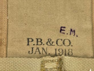 U.S. WWI, Model 1918 AEF Double/Twin Magazine Pouch for Colt M1911, "P.B. & CO", dated Jan. 1918, 14 x 10 x 2 cm, good condition